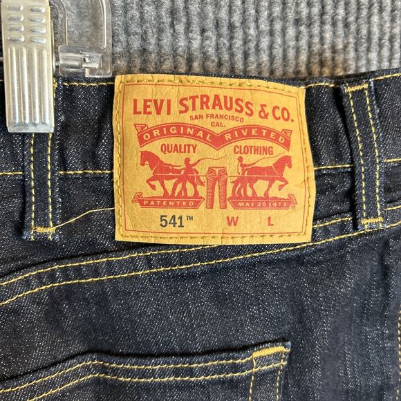 Levi's Mens Athletic Taper Fit Jeans Size 48 Blue Dark Wash Denim Cotton Blend - Picture 3 of 9